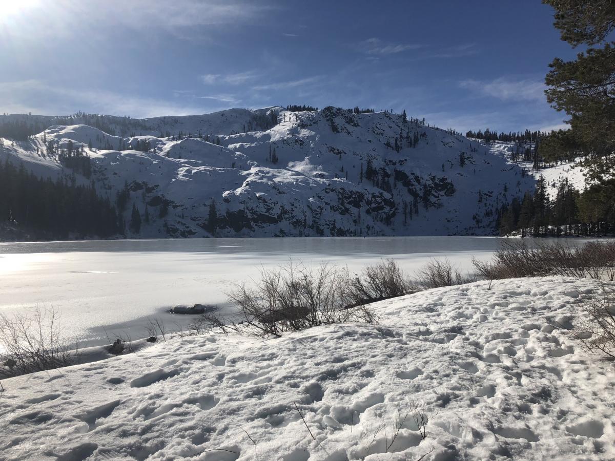 Castle Lake looking south towards Center Peak