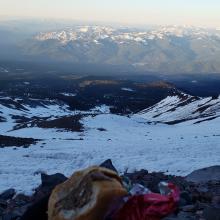 Poor snow on the E facing ski terrain below Helen