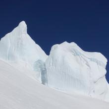 ice features on the Hotlum Glacier