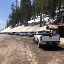 The parking lot at Bunny Flat tends to fill up quickly on the weekends. Please be courteous and do not block vehicles.