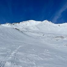 Upper Old Ski Bowl with Avalanche Gulch in the background