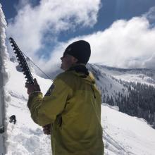 De-icing the solar panel