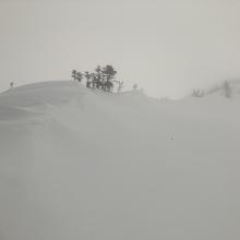 Green Butte Ridge, near treeline late in the afternoon. Calm winds but observed previous wind loading on SE aspects 